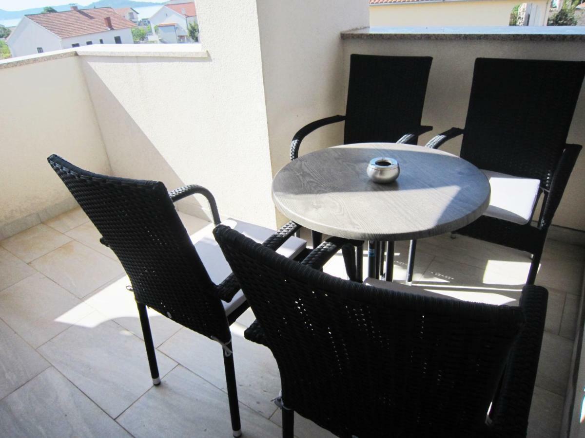 M&B Guest House Srima Exterior foto